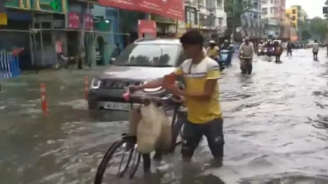 कोलकाता में जलभराव