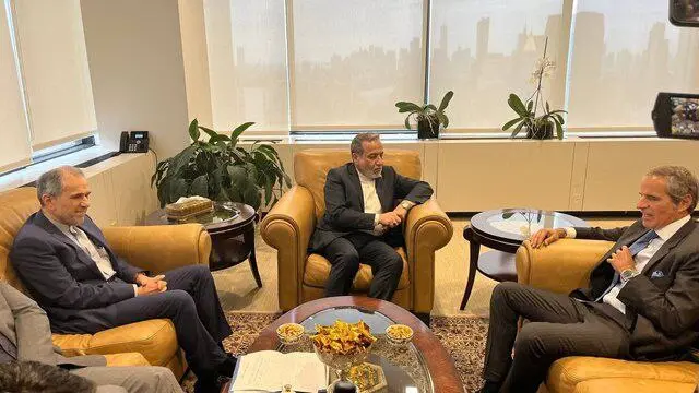 عراقچی و گروسی