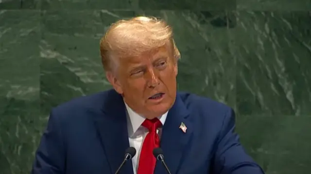 डोनाल्ड ट्रंप