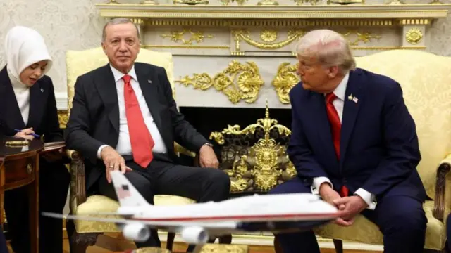 Pirezidant Erdogaaniifi Tiraamp
