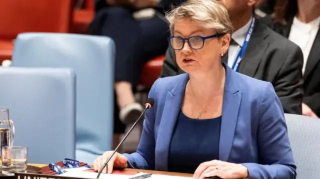 Onye odeakwụkwọ mba ofesi UK bụ Yvette Cooper na ndị otu ya na Fransị na Jamini wepụtara nkwupụta a gbasara Ịran