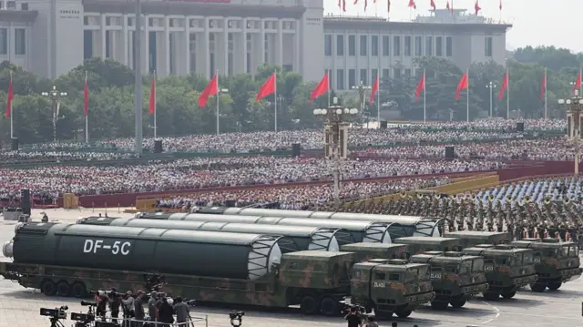Wasu makamai da aka baje kolinsu