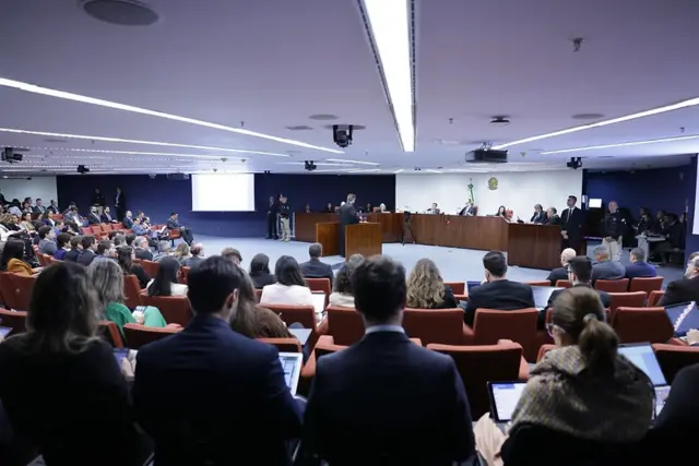 Plenário da Primeira Turma durante o julgamento