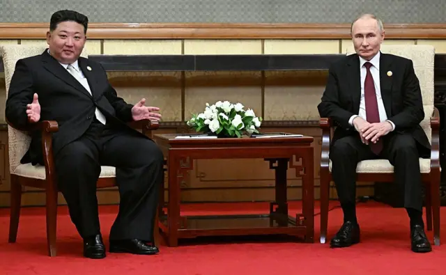 Ким Чен Ын и Путин на переговорах в Пекине