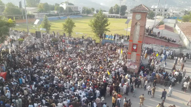 مظفر آباد میں دوسرے روز بھی پہیہ جام ہڑتال: ’ہمارے پُرامن احتجاج پر فائرنگ کی گئی‘