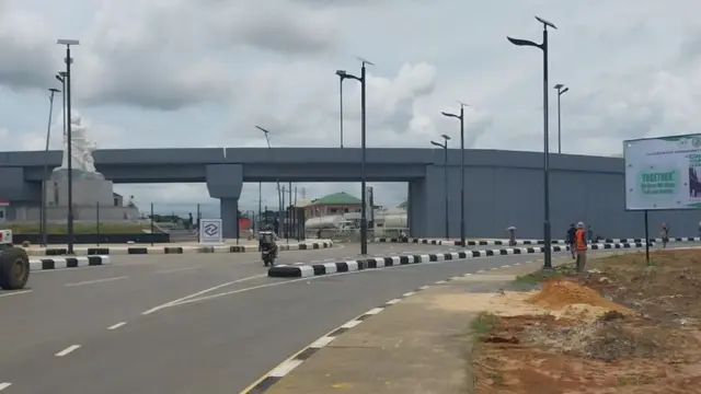 Njem Onyeisiala ahụ bụ maka ịgbape okporoụzọ, 'flyover' nakwa atụmatụ ọrụ ndị ọzọ gọọmenti rụrụ ọhụrụ