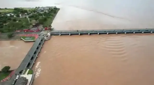 water, rivers, floods