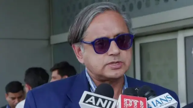 शशि थरूर