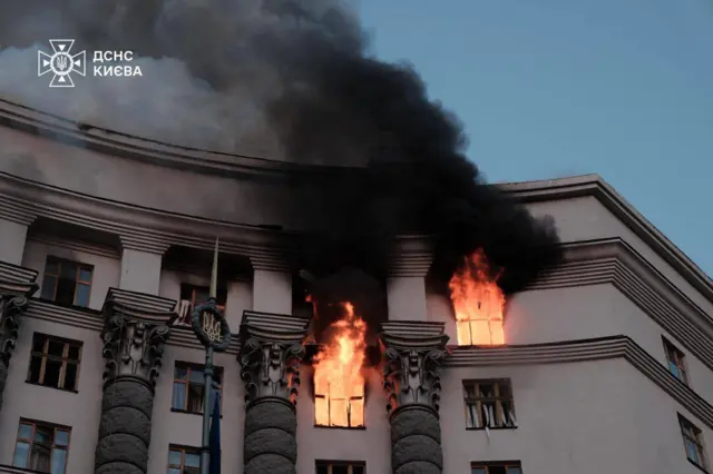 Пожар на верхних этажах здания Кабинета министров Украины