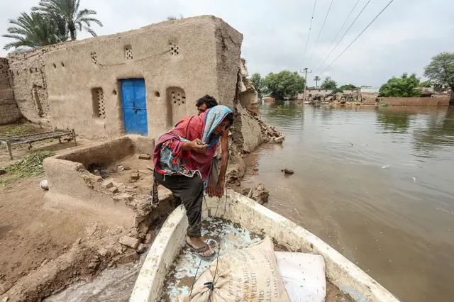 پنجاب میں سیلاب: ہلاکتوں کی تعداد 63 ہو گئی جبکہ ملتان اگلے 48 گھنٹے تک ’ہائی رسک‘ پر