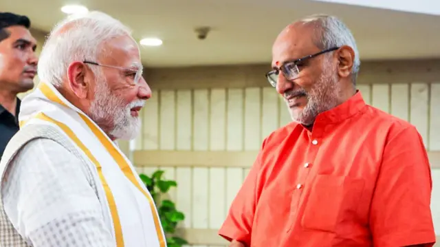 पीएम मोदी, एनडीएस उम्मीदवार सीपी राधाकृष्णन के साथ