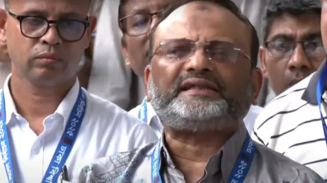 ঢাকা বিশ্ববিদ্যালয়ের উপাচার্য অধ্যাপক নিয়াজ আহমেদ খান