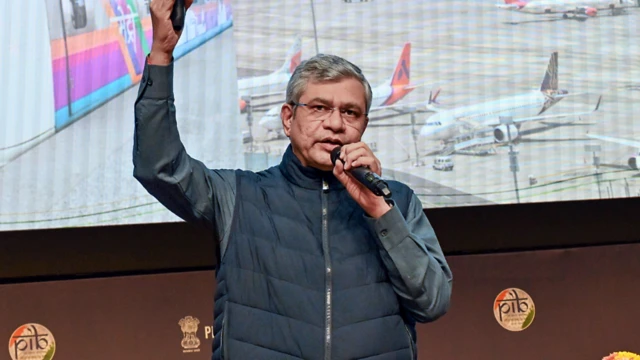 रेल मंत्री अश्विनी वैष्णव