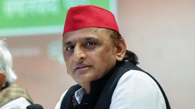 अखिलेश यादव