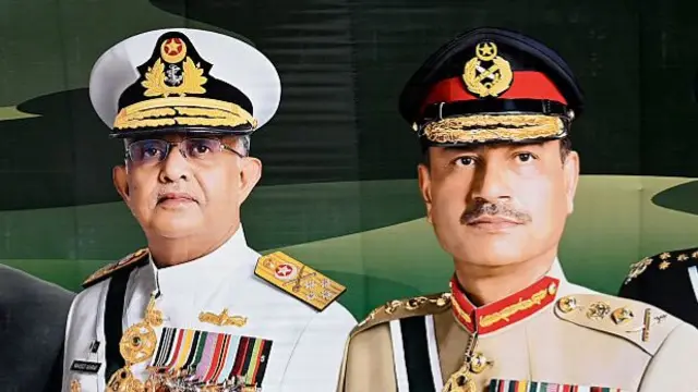 नवीद अशरफ़ और आसिम मुनीर