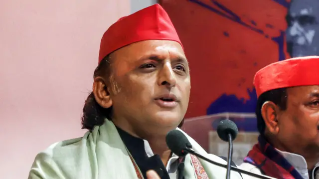 अखिलेश यादव