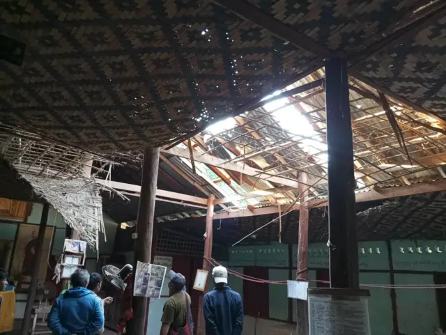 စလင်းမြို့နယ်ထဲ ဗုံးကြဲတိုက်ခိုက်ခံရမှုအပြီး အခြေအနေလို့ စလင်းပြည်သူ့ကာကွယ်ရေးအဖွဲ့က သတင်းထုတ်ပြန်ပါတယ်