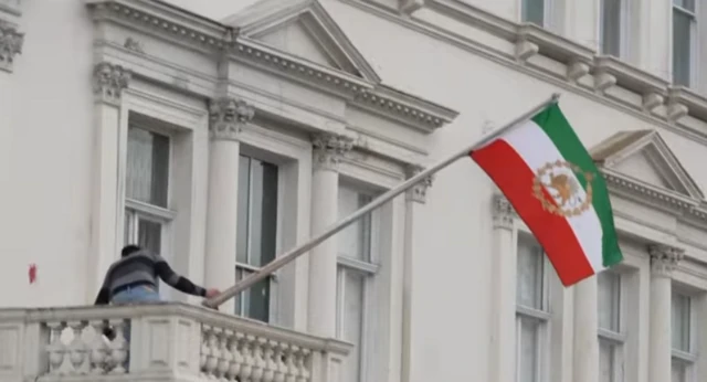 سفارت ایران در لندن