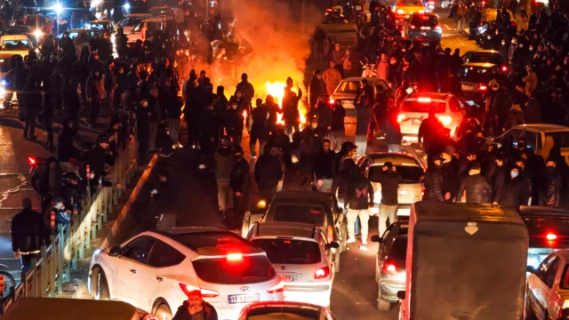 अमेरिका स्थित मानवाधिकार संगठन का दावा- ईरान में 1847 प्रदर्शनकारियों की  मौत - BBC News हिंदी