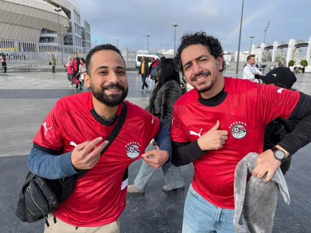 Fans of both kontris don gada for Grand Stade de Tanger Stadium