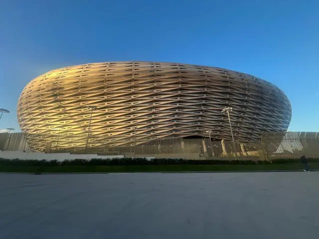 Outside view of di stadium