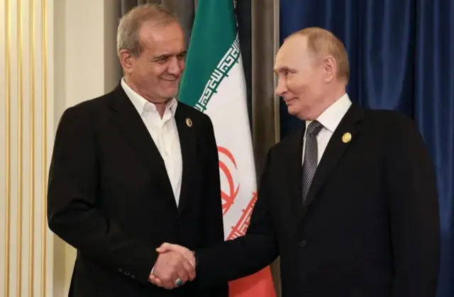 ایران کے صدر مسعود پزشکیان اور روس کے صدر ولادیمیر پوتن