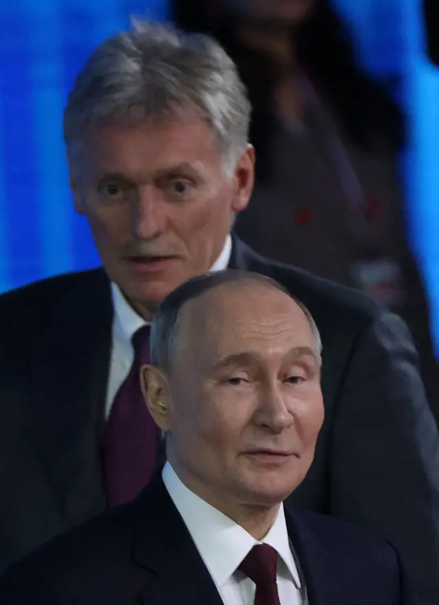 Владимир Путин и Дмитрий Песков, архивное фото