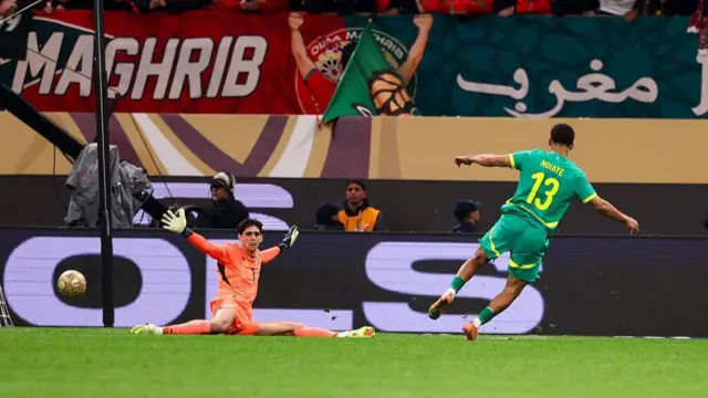 Yassine Bonou ya buge ƙwallo Iliman Ndiaye