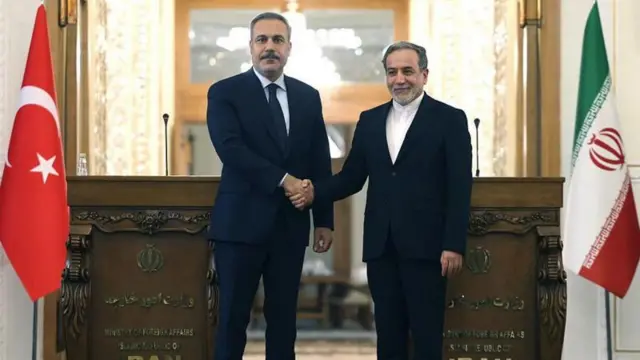 عراقچی و وزیر خارجه ترکیه