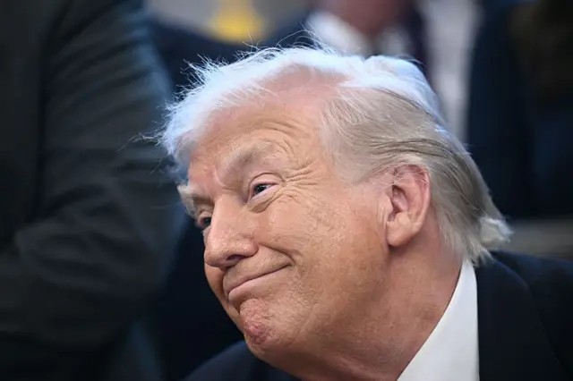 डोनाल्ड ट्रंप