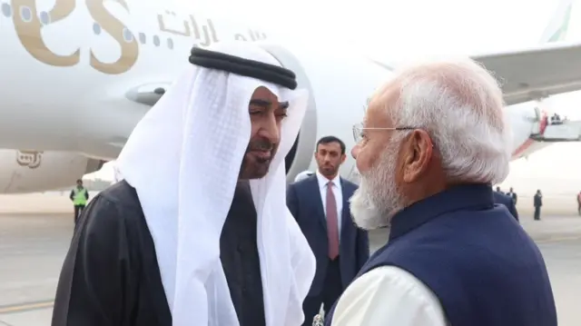 यूएई के राष्ट्रपति शेख़ मोहम्मद बिन ज़ायद अल नाहयान और भारत के पीएम मोदी