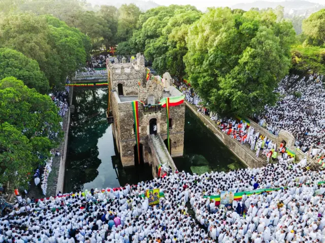 ከተማ ጎንደር ብደረጃ ሃገር ድሙቕ ሃይማኖታዊ ስርዓተ-ጥምቀት ካብ መንጎ ዝካየደለን ከተማታት ኢትዮጵያ ሓንቲ እያ።