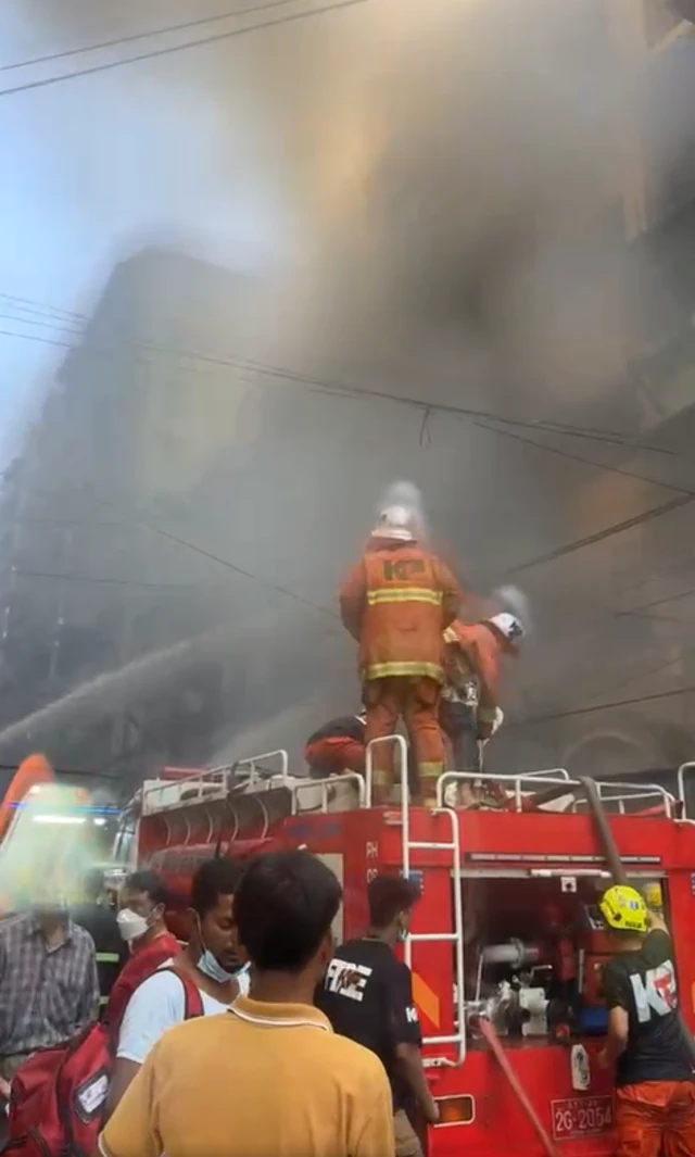 ယုဇနပလာဇာအနီးမှာ မီးလောင်မှုဖြစ်