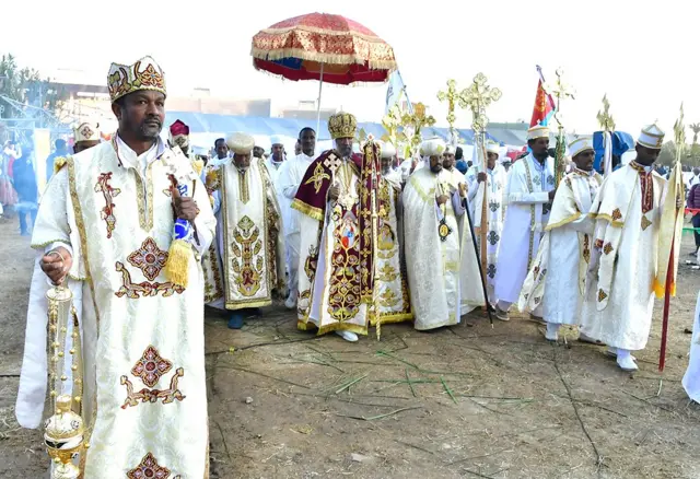 ብጹእ ወቅዱስ ኣቡነ ባሲሎስ መበል ሻድሻይ ፓትሪያርክ ርእሰ ሊቃነ ጳጳሳት ሃገረ ኤርትራ