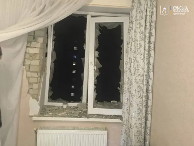 Один из дронов повредил квартиру в многоэтажном жилом доме