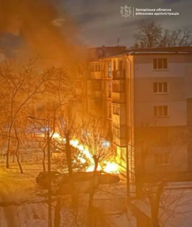 Горящее здание