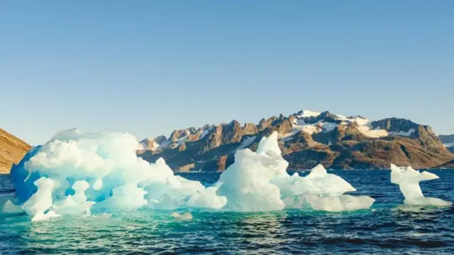 ኣብ መርበብ ሓበሬታ ጅኦሎጂካዊ ዳህሳስ ዴንማርክን ግሪንላንድን፡ ኣብ ዓለም ኣዝዮም ክቡራት ዝዀኑ ማዕድናትን ጸጋታት ጸዓትን ብዝርዝር ሰፊሮም ኣለዉ