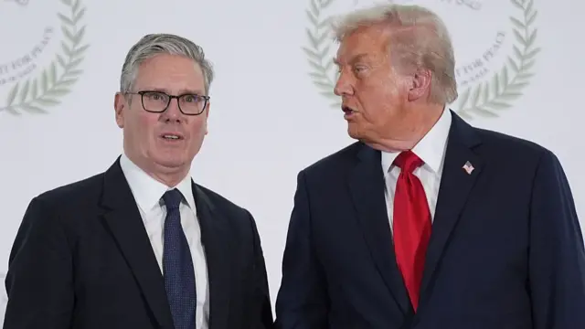 Onyeisiala mba Amerịka bụ Donald Trump na Praịm mịnịsta Brịten bụ Keir Starmer