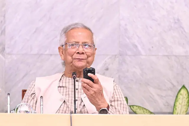 বাংলাদেশের অন্তর্বর্তী সরকারের প্রধান উপদেষ্টা মুহাম্মদ ইউনূস