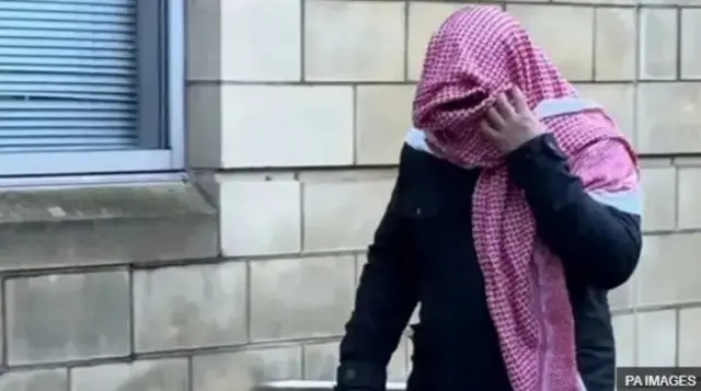 Qof cimaamad isku-duubay