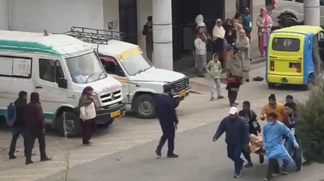 डोडा ज़िले में सेना का वाहन दुर्घटनाग्रस्त