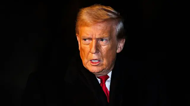 डोनाल्ड ट्रंप