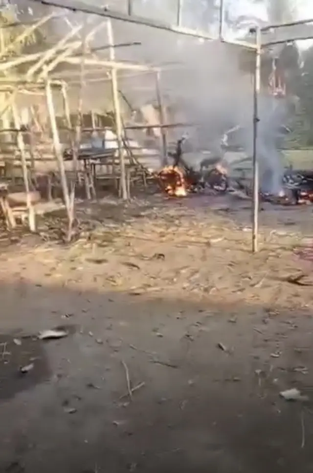 လေကြောင်းကြဲခံရတဲ့ ကောင်ဂျာထီးလင်းရွာ