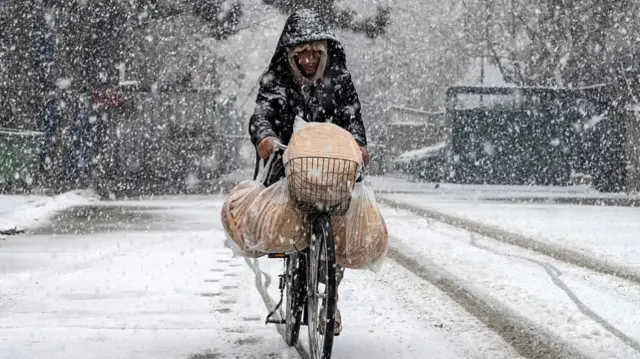 अफ़ग़ानिस्तान में बर्फ़बारी