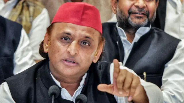 अखिलेश यादव