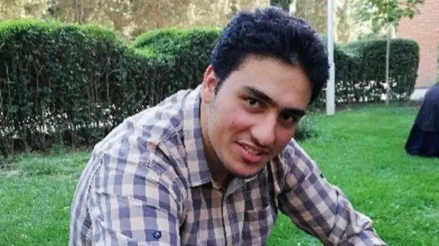 محمدرضا مرادعلی، دانشجوی کارشناسی مهندسی کامپیوتر دانشگاه صنعتی شریف و دانشجوی الهیات دانشگاه تهران