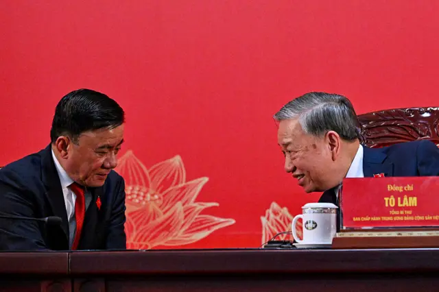 Tổng Bí thư Tô Lâm (phải) và Thường trực Ban Bí thư Trần Cẩm Tú tại họp báo quốc tế sau Đại hội 14 hôm 23/1