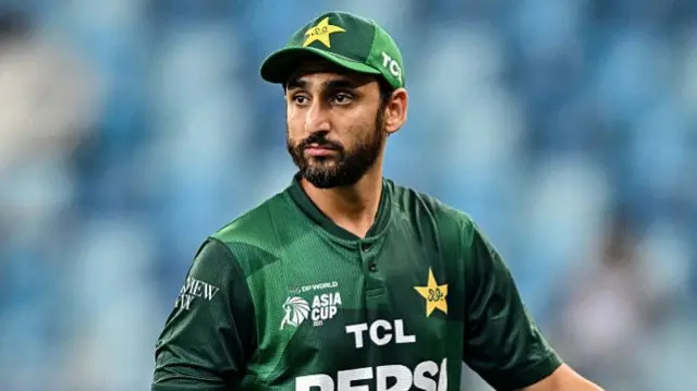 पाकिस्तान टीम के कप्तान