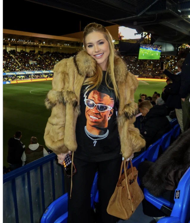 Jaalallee taphataa Riyaal Maadiriid, Viliishiyes Juuniyer, Virjiiniyaa