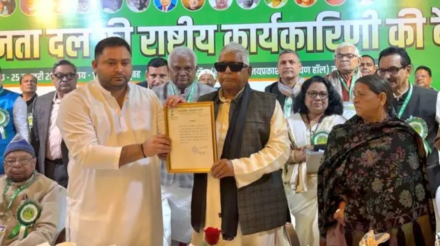 तेजस्वी यादव, लालू यादव और राबड़ी देवी